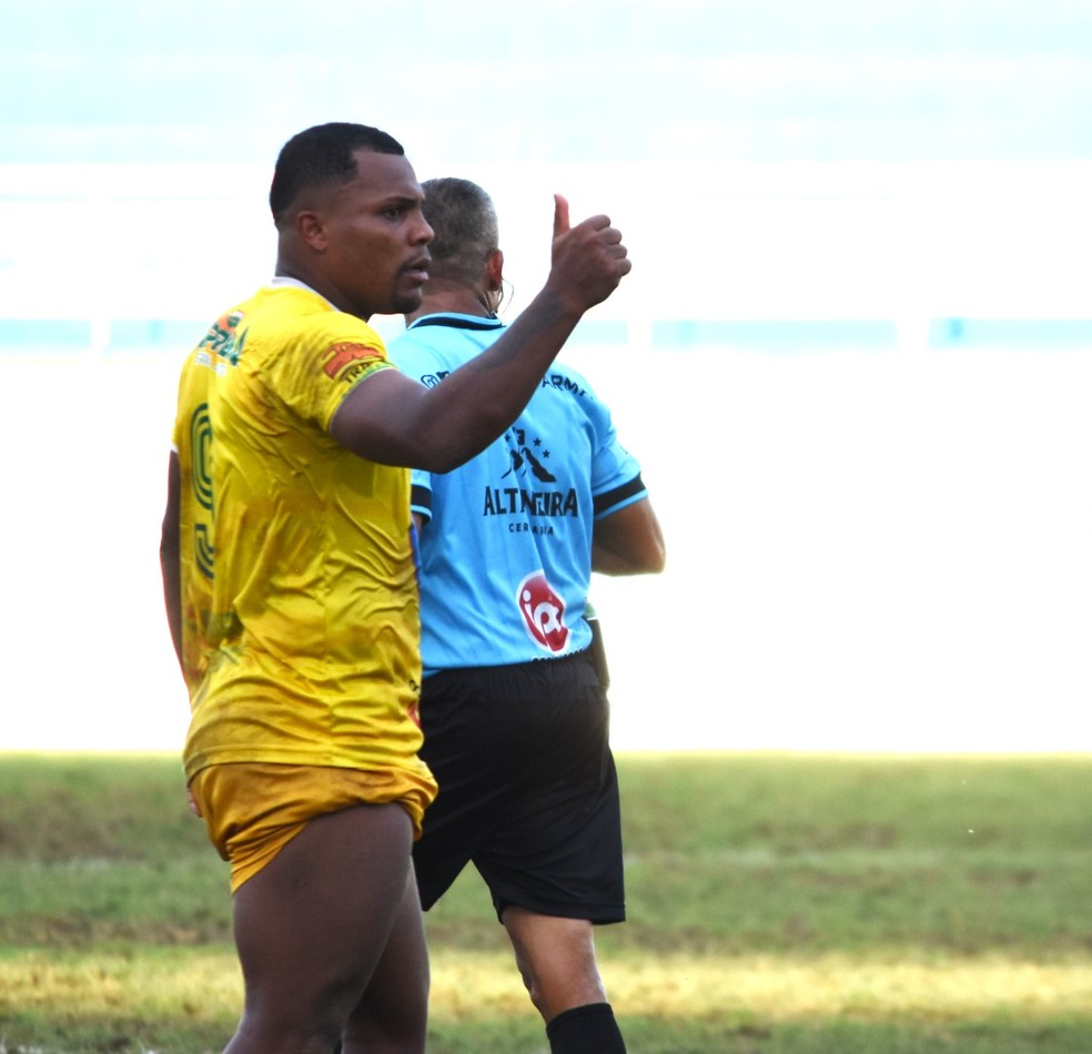 Cassiano critica arbitragem por “erros gritantes” e mantém otimismo por vaga nacional