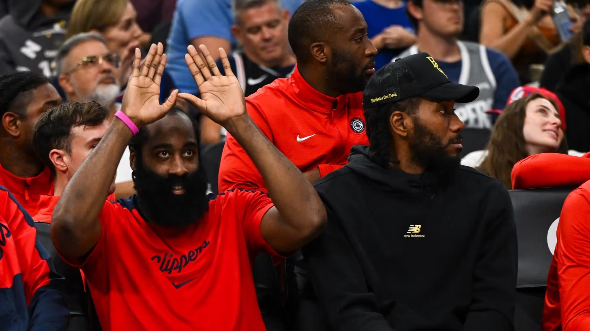 Negociados acordos de trocas de Kawhi Leonard e James Harden com Los Angeles Clippers