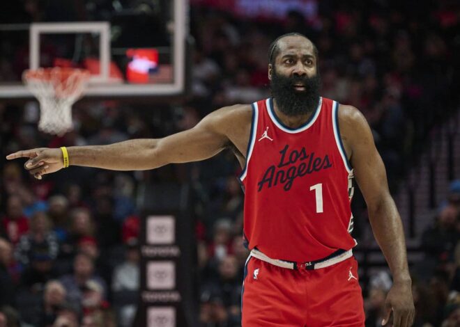 James Harden e Lebron James juntos no mesmo grupo da NBA