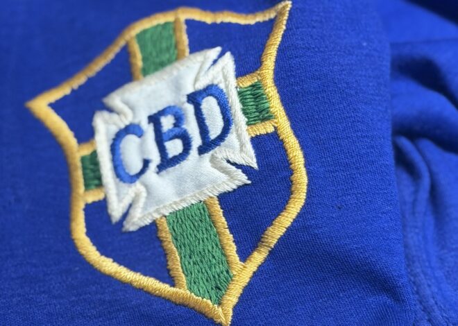 Pátio Higienópolis reúne camisas originais de lendas da Seleção Brasileira e do futebol mundial na exposição inédita “Mantos Campeões”